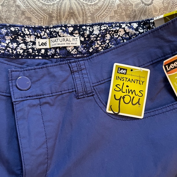 Lee Womens Tummy Control Blue Shorts 14 Med NWT - Picture 3 of 3